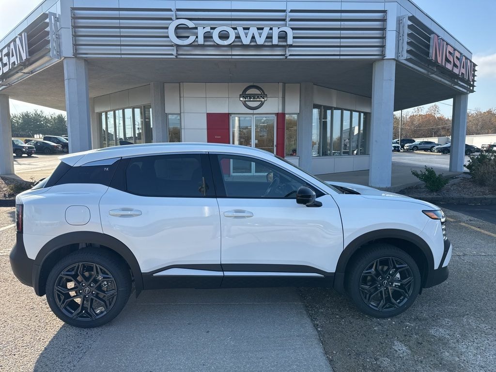 New 2026 Nissan Kicks SR SUV