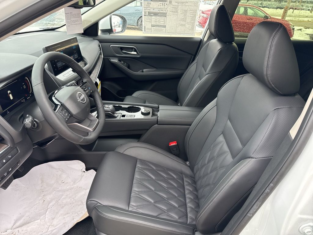 2026 Nissan Rogue Platinum - Photo 12