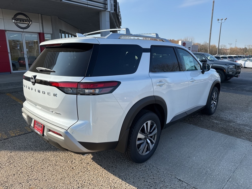 New 2025 Nissan Pathfinder SL SUV