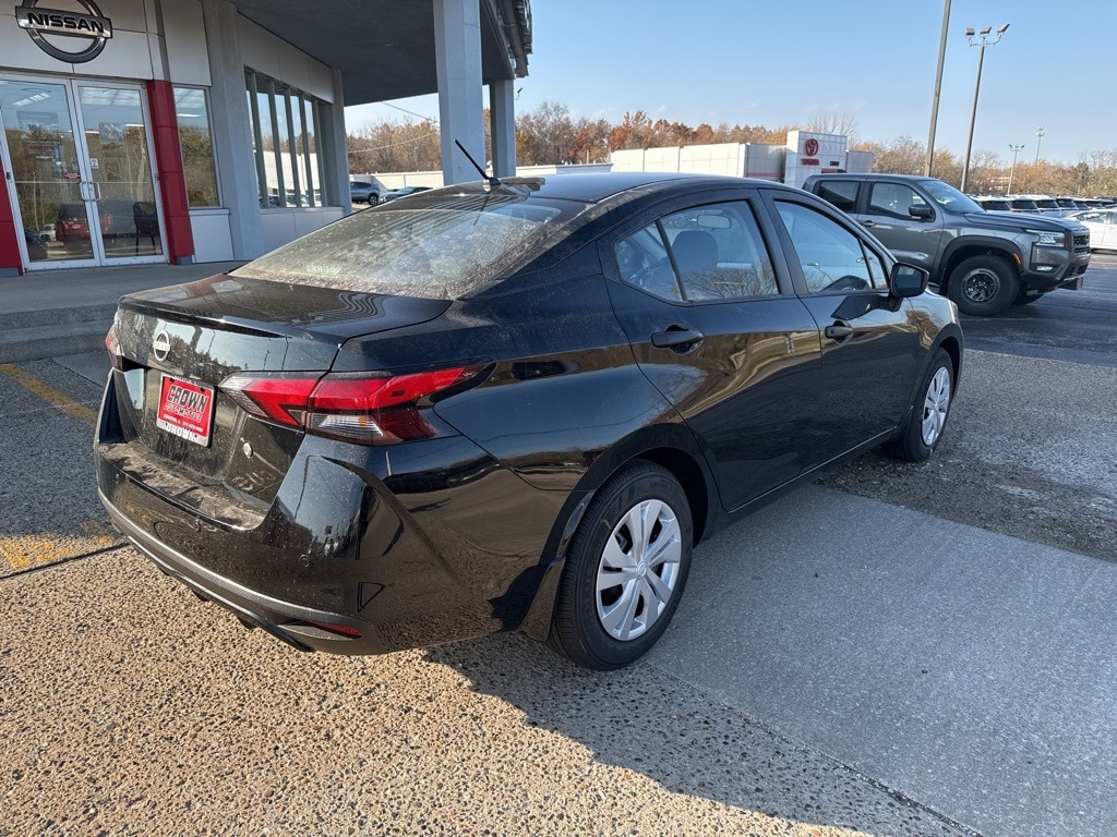 New 2025 Nissan Versa 1.6 S Sedan