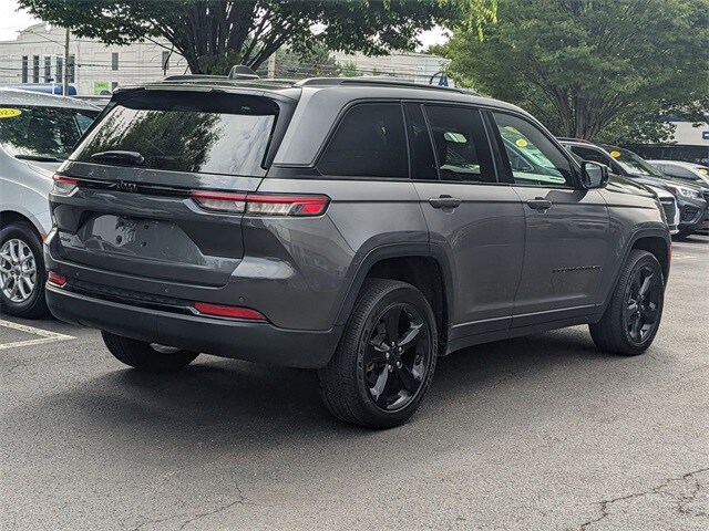 2023 Jeep Grand Cherokee Altitude photo 3