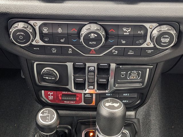 2025 Jeep Wrangler 4-Door Willys - Photo 13