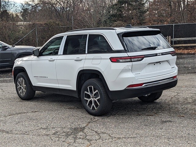 2025 Jeep Grand Cherokee Limited photo 4