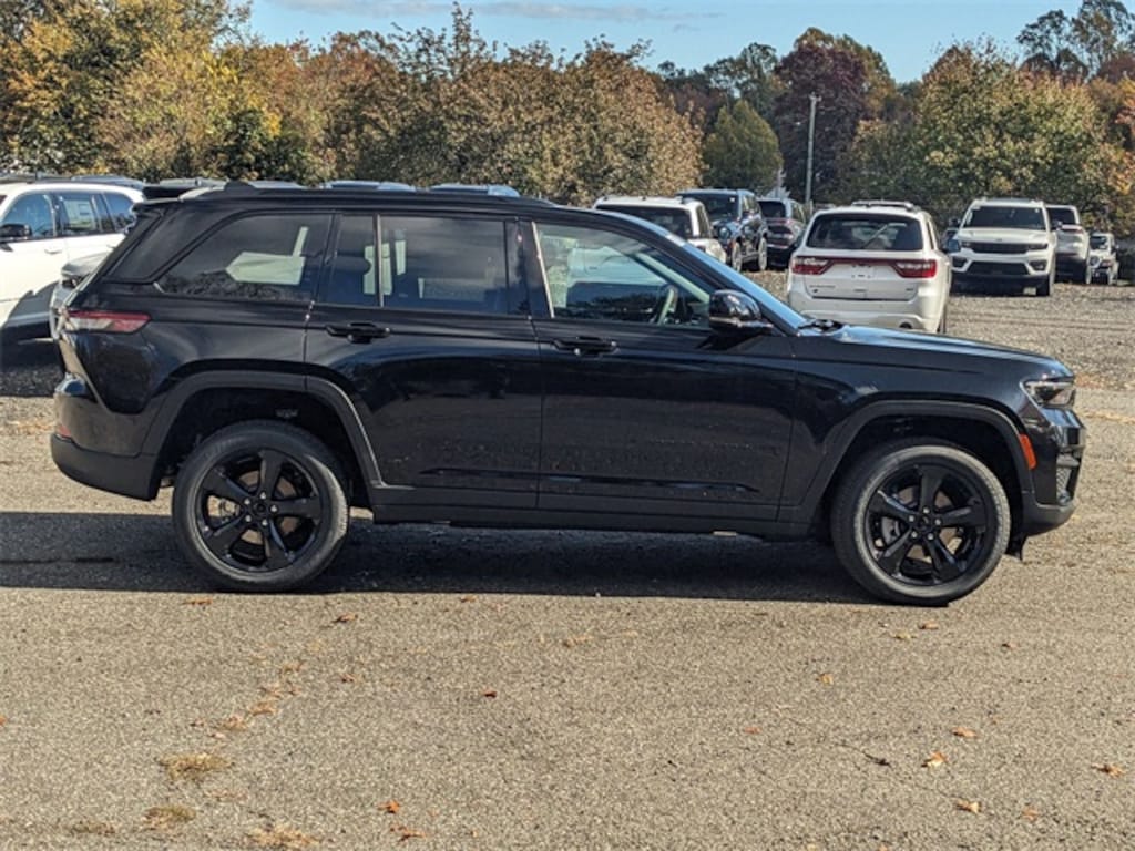 New 2025 Jeep Grand Cherokee ALTITUDE X 4X4 Sport Utility