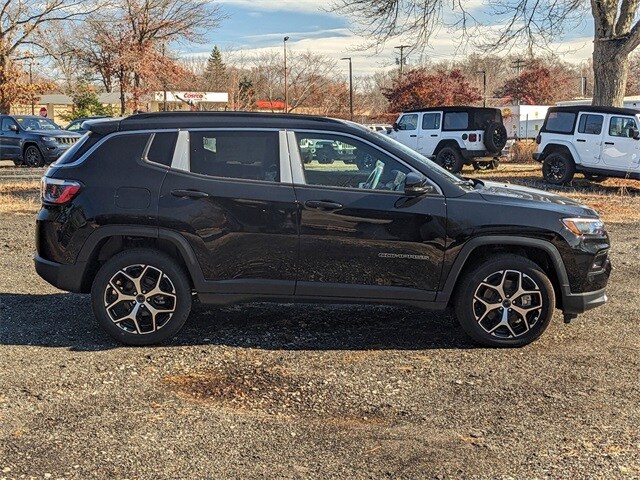 2025 Jeep Compass Limited photo 2