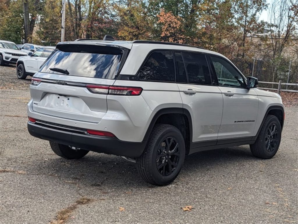 New 2025 Jeep Grand Cherokee ALTITUDE X 4X4 Sport Utility