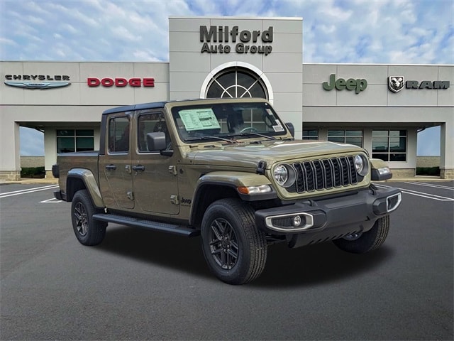 2025 Jeep Gladiator Sport S's photo