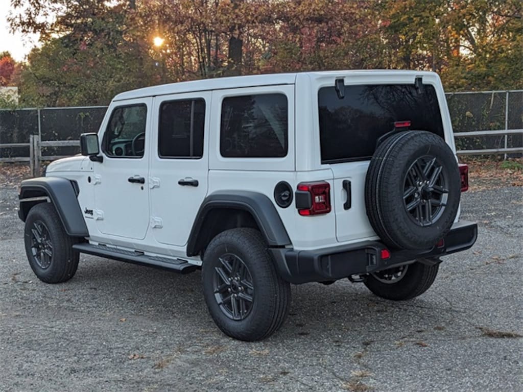 New 2026 Jeep Wrangler 4-DOOR SPORT S Sport Utility