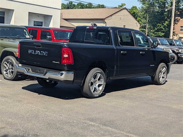 2025 Ram 1500 Tradesman photo 3