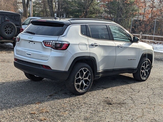 2025 Jeep Compass Limited photo 3