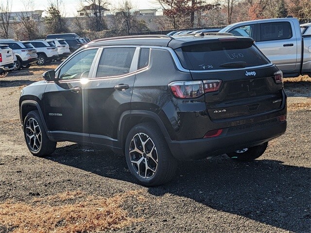2025 Jeep Compass Limited photo 4