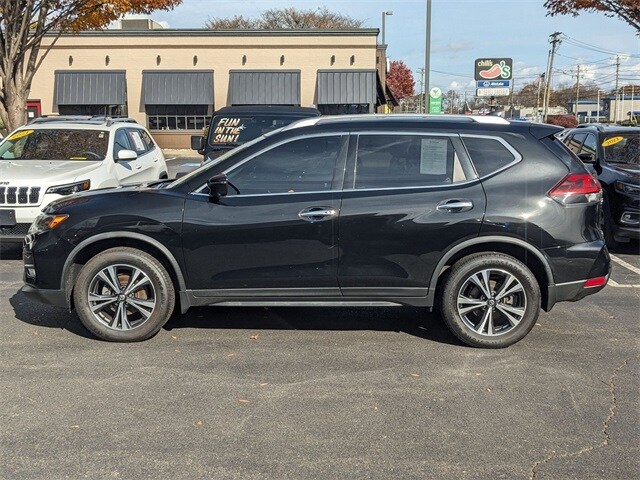 2020 Nissan Rogue SV photo 4