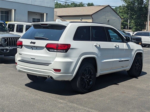 2022 Jeep Cherokee Laredo X photo 2