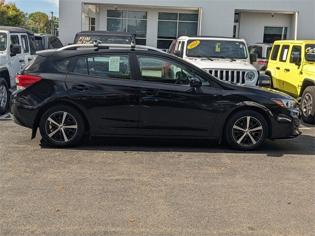 2019 Subaru Impreza 2.0i Premium photo 2