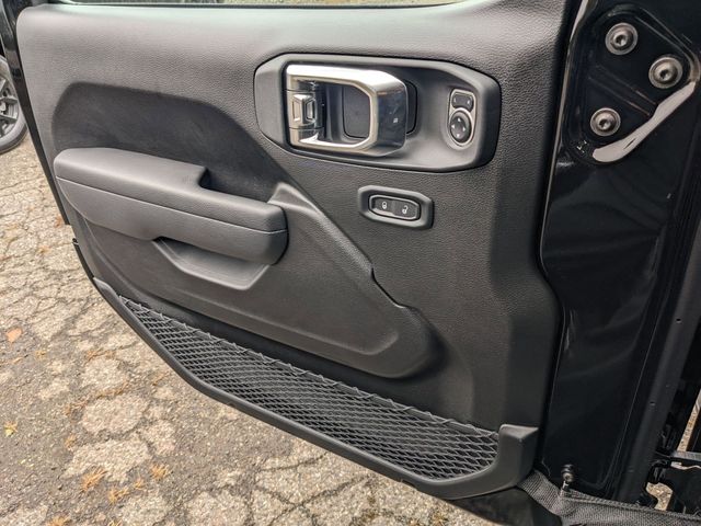 2025 Jeep Wrangler 4-Door Willys - Photo 18
