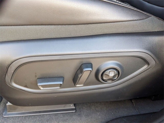 2025 Jeep Grand Cherokee Limited photo 3