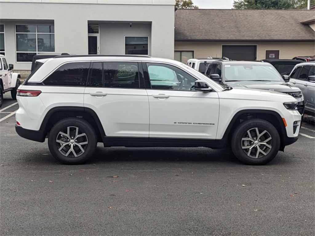 New 2025 Jeep Grand Cherokee LIMITED 4X4 Sport Utility