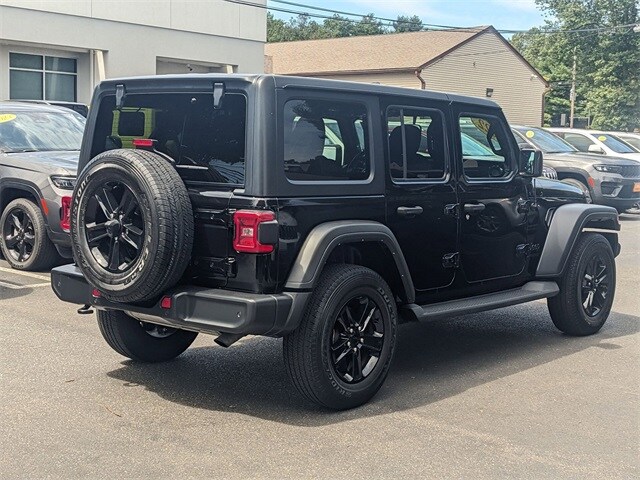 2022 Jeep Wrangler Unlimited Sport Altitude photo 2