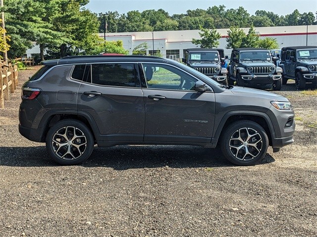 2024 Jeep Compass Limited photo 2