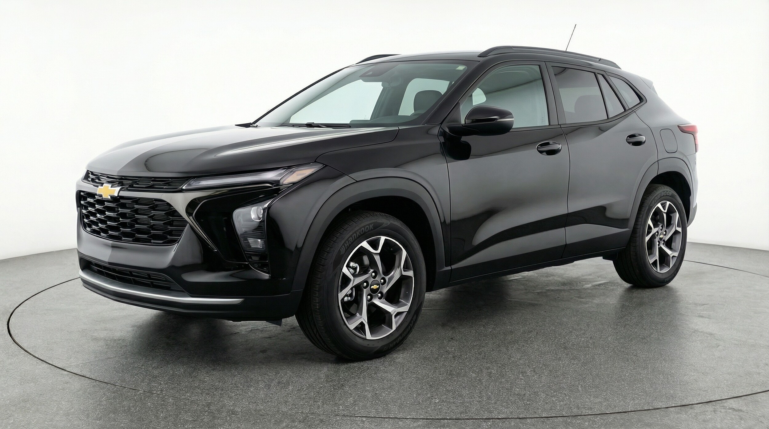 Thumbnail: 2025 Chevrolet Trax - 3