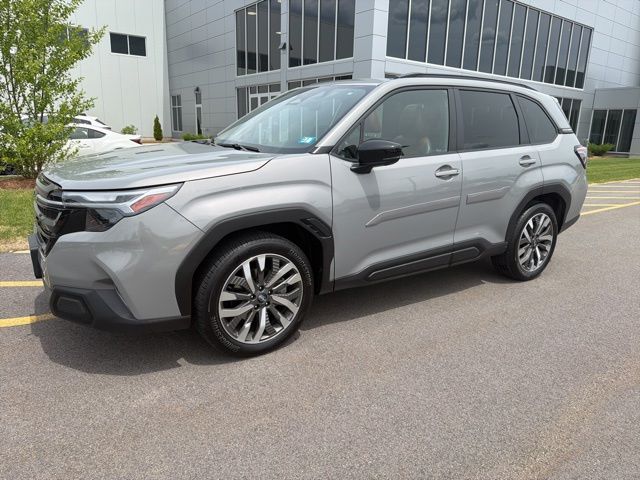 2025 Subaru Forester Touring's photo