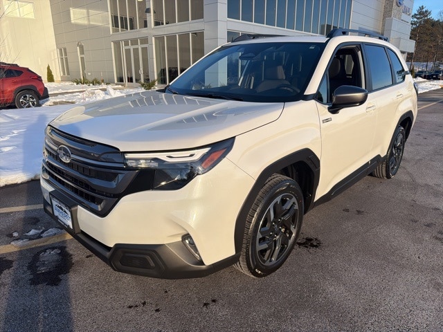 2025 Subaru Forester Premium's photo