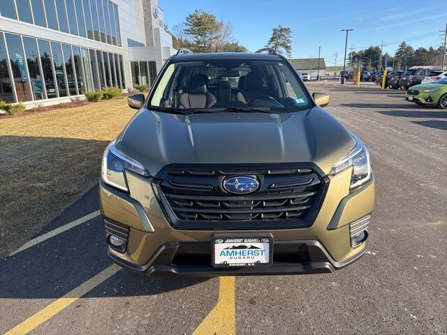 2022 Subaru Forester Premium photo 2