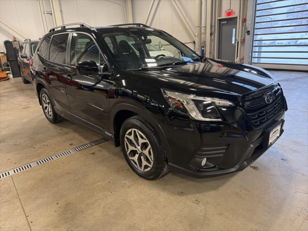 Used 2023 Subaru Forester Premium SUV