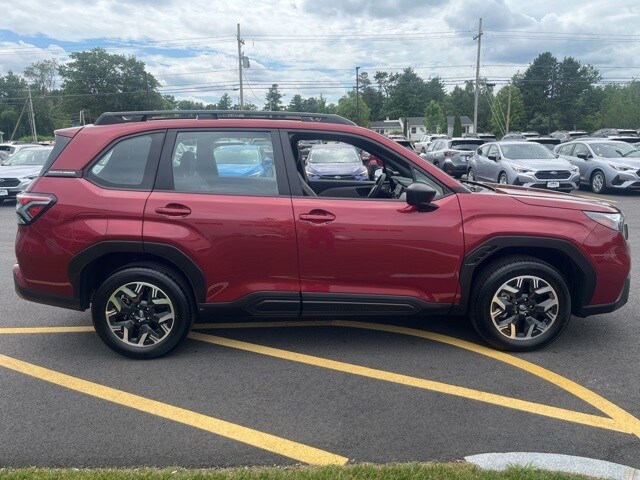 2025 Subaru Forester Base photo 4