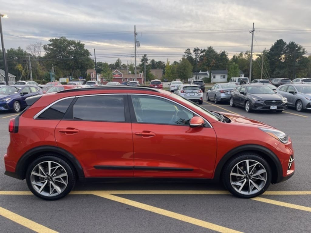 Used 2020 Kia Niro Touring SUV