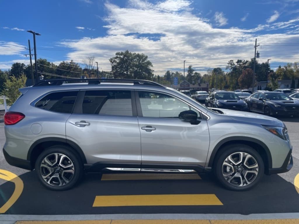 New 2025 Subaru Ascent Limited 7-Passenger SUV