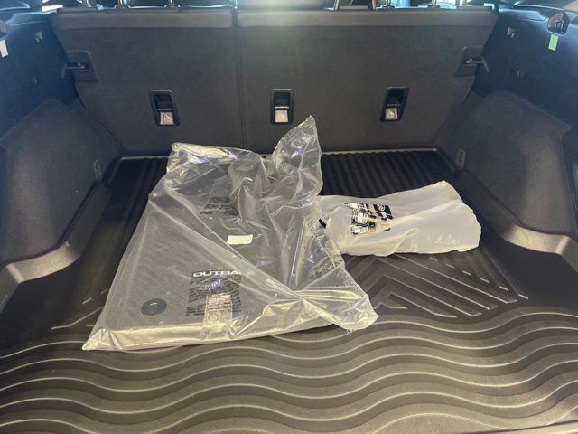 2026 Subaru Outback Limited - Photo 12