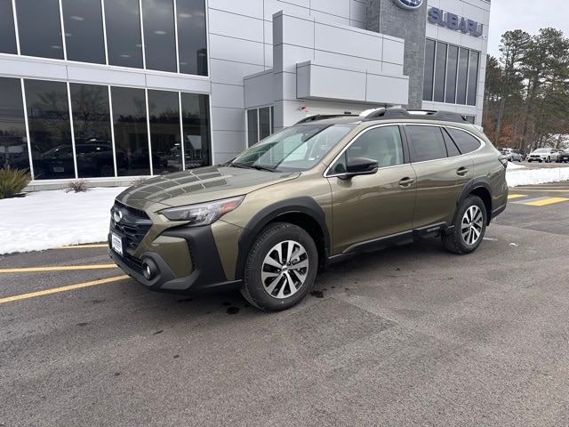 2025 Subaru Outback Premium's photo