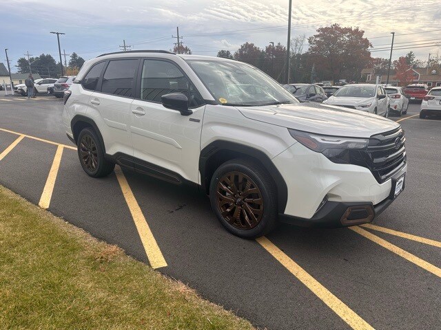 2025 Subaru Forester Sport photo 2