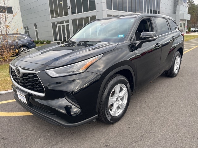 2023 Toyota Highlander L's photo