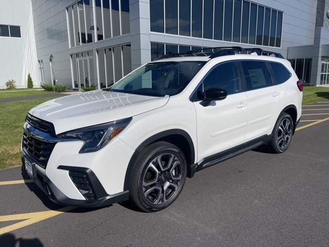 2025 Subaru Ascent Limited's photo