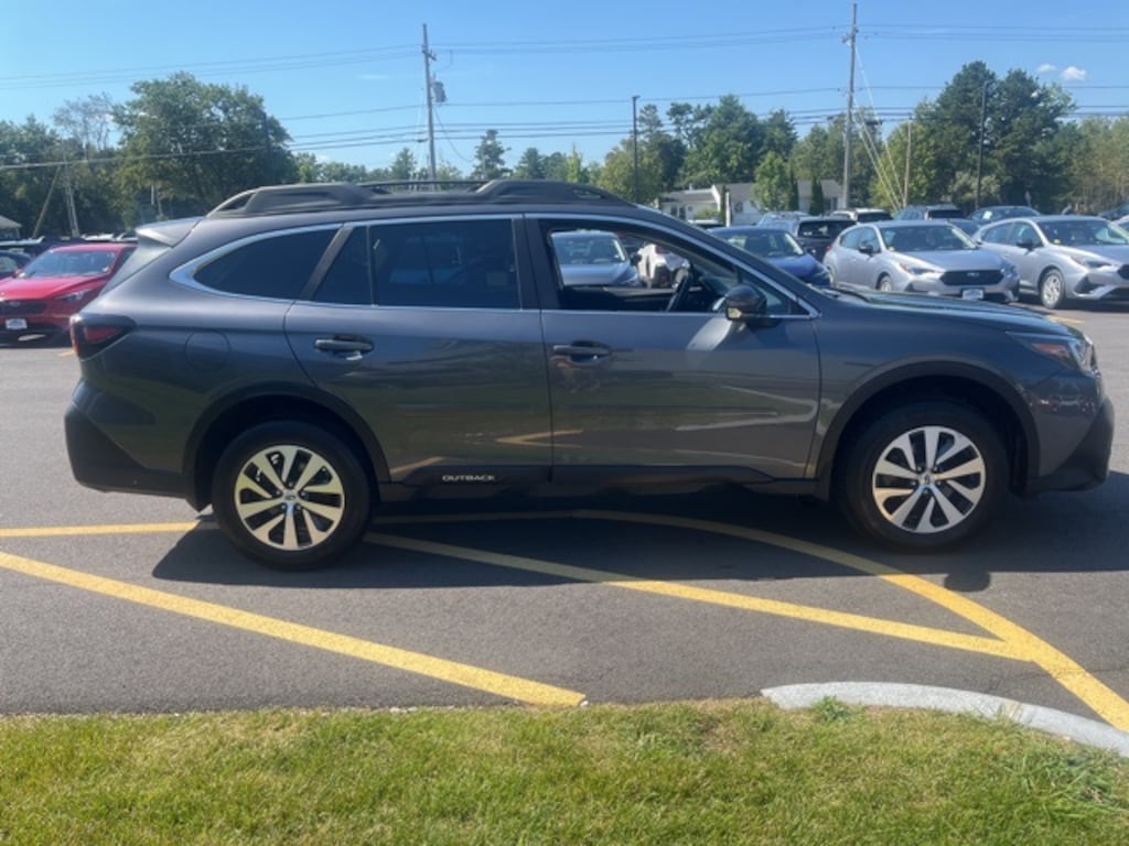 Used 2021 Subaru Outback Premium SUV