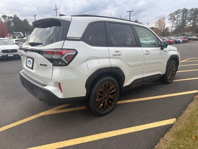 2025 Subaru Forester Sport photo 3