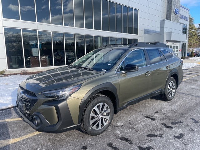 2025 Subaru Outback Premium's photo