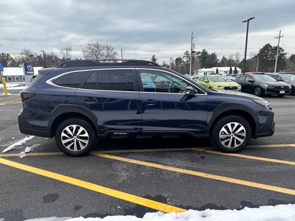 New 2025 Subaru Outback Premium SUV
