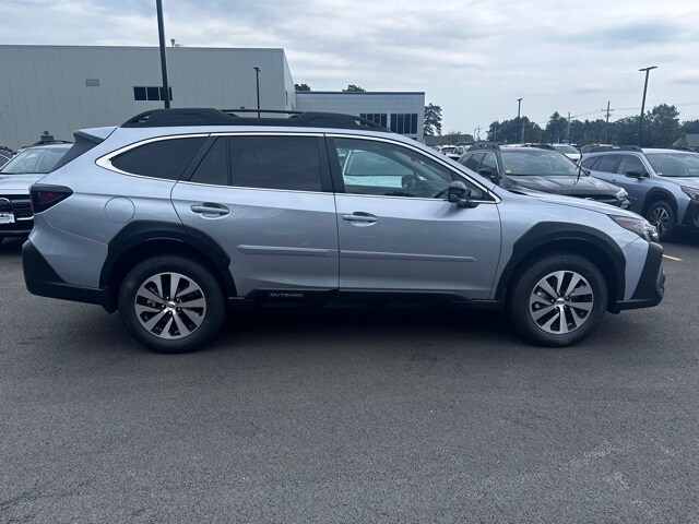 2025 Subaru Outback Premium photo 4