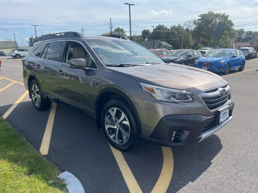 Used 2021 Subaru Outback Limited SUV
