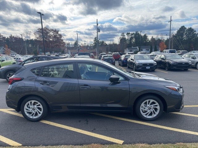 2025 Subaru Impreza Base photo 3