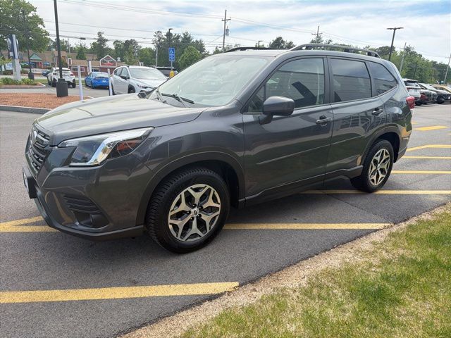 2024 Subaru Forester Premium's photo