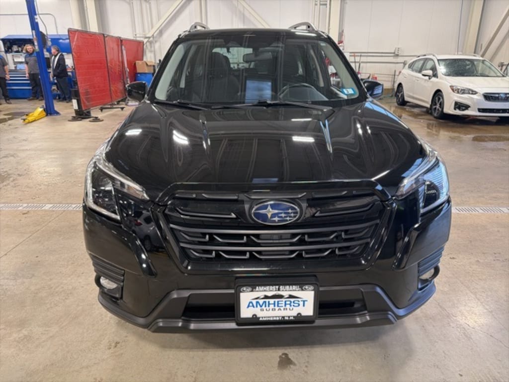 Used 2023 Subaru Forester Premium SUV