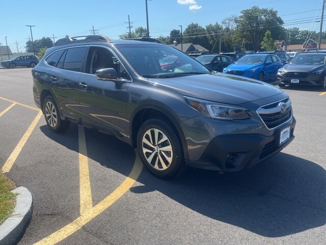 2021 Subaru Outback Premium photo 2