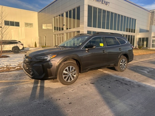 2025 Subaru Outback Premium's photo