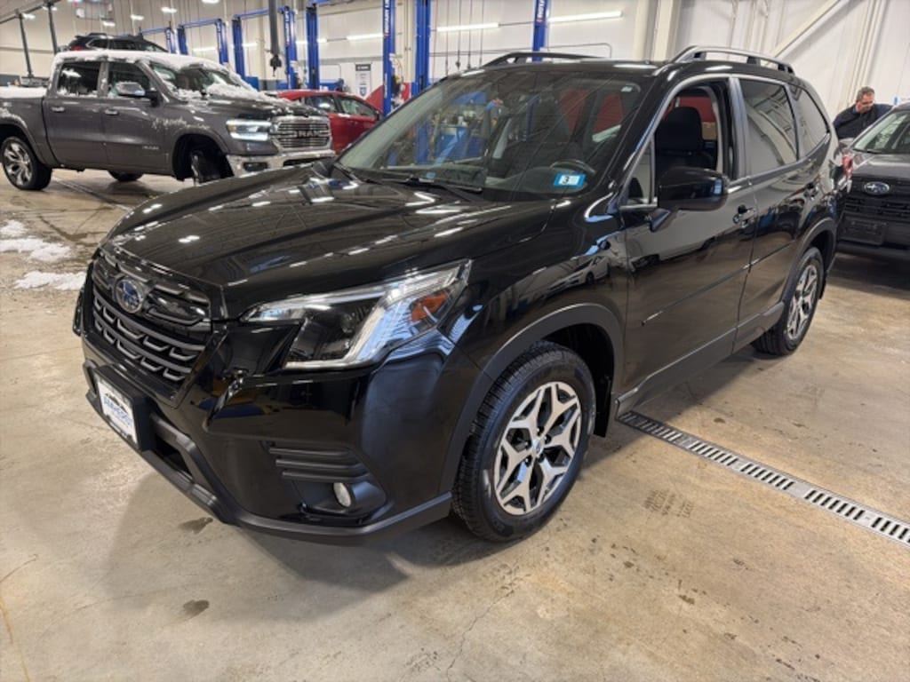 Used 2023 Subaru Forester Premium SUV