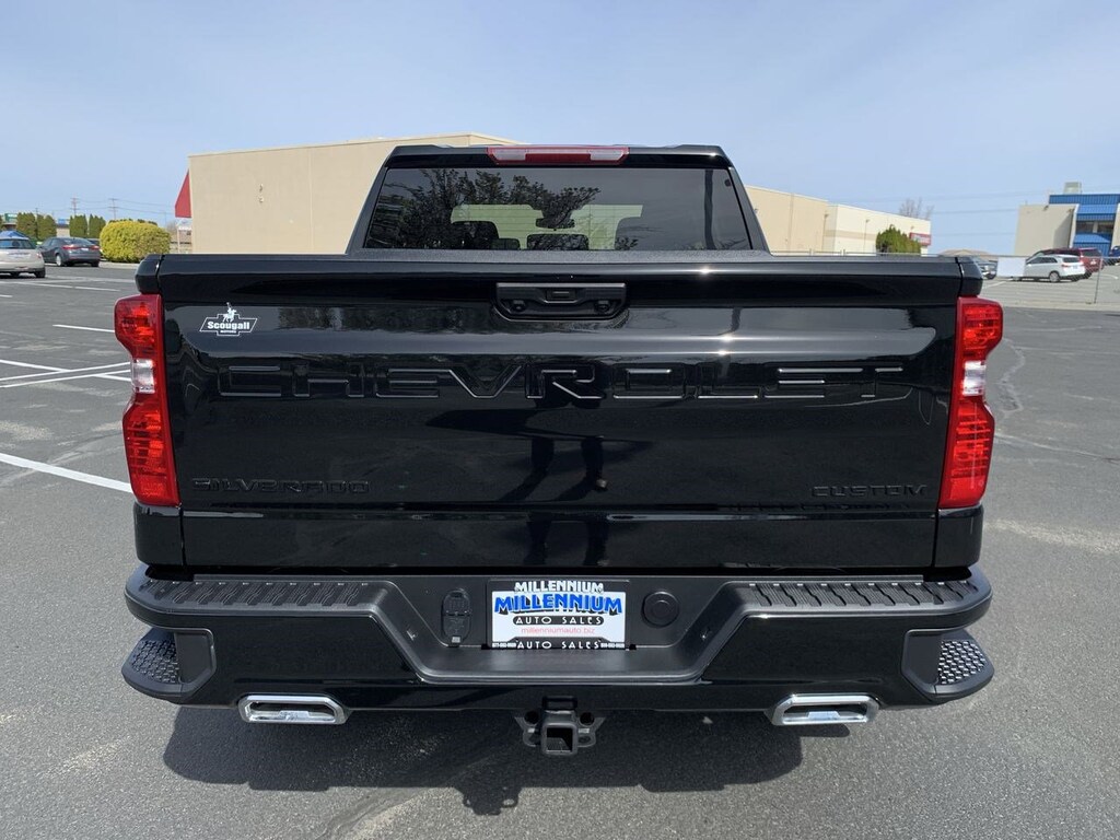 Used 2022 Chevrolet Silverado 1500 Custom Trail Boss Truck Crew Cab