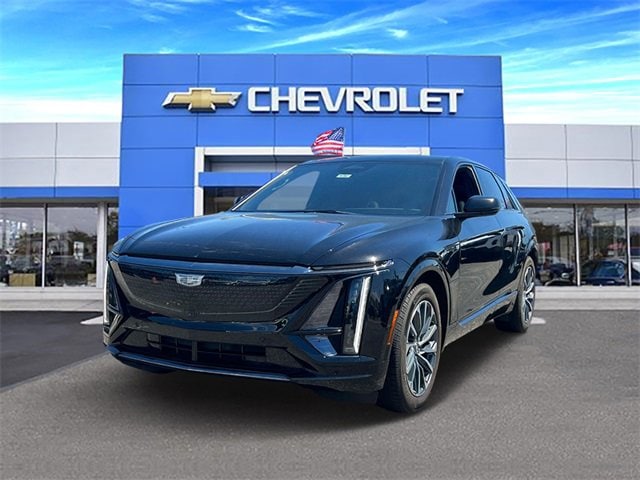 Used 2024 Cadillac LYRIQ Sport 1 with VIN 1GYKPTRK3RZ100512 for sale in Hicksville, NY